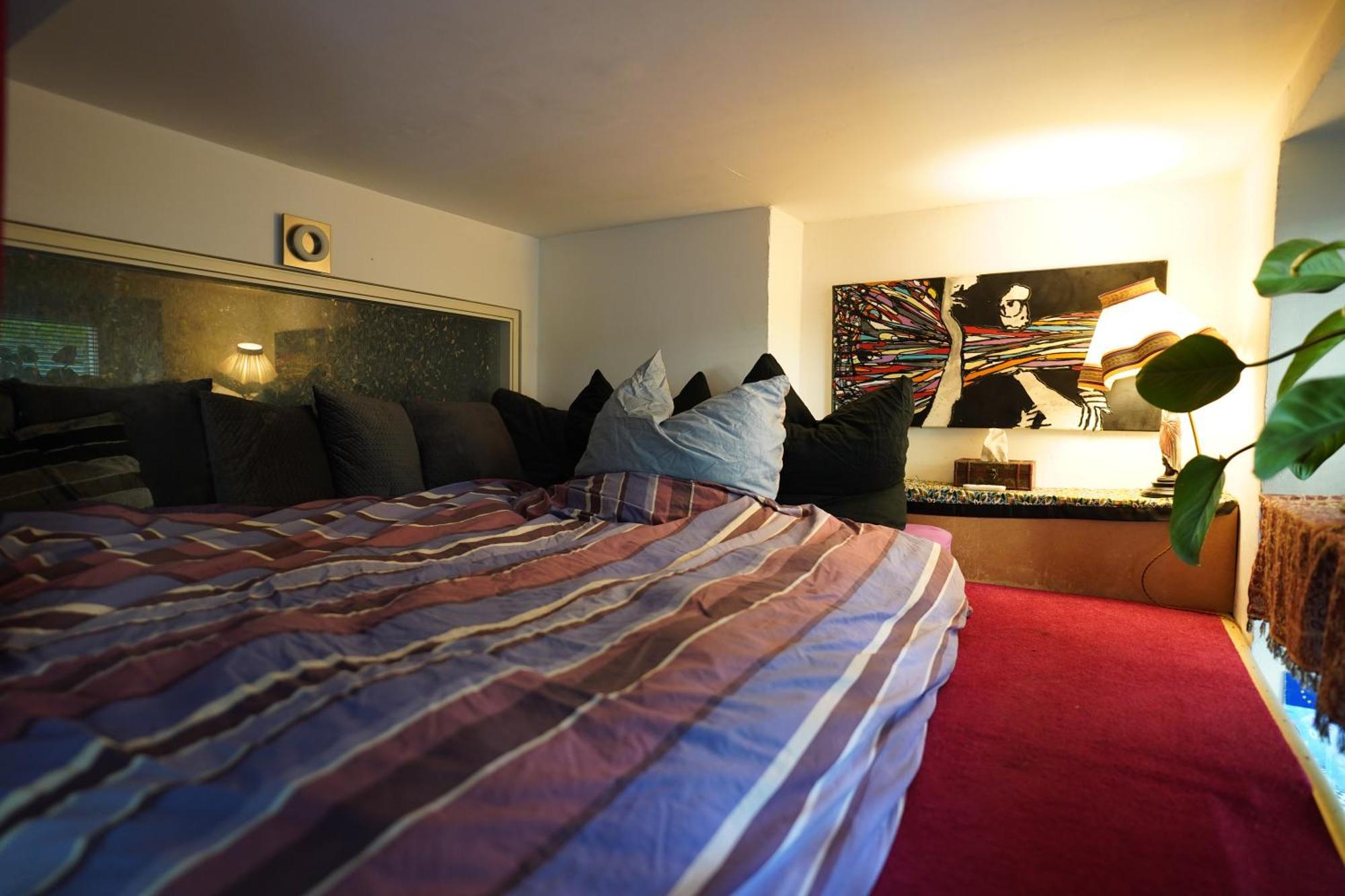 Appartement Cozy And Quiet Loft With Private Garden In A Lively Neighbourhood Berlijn