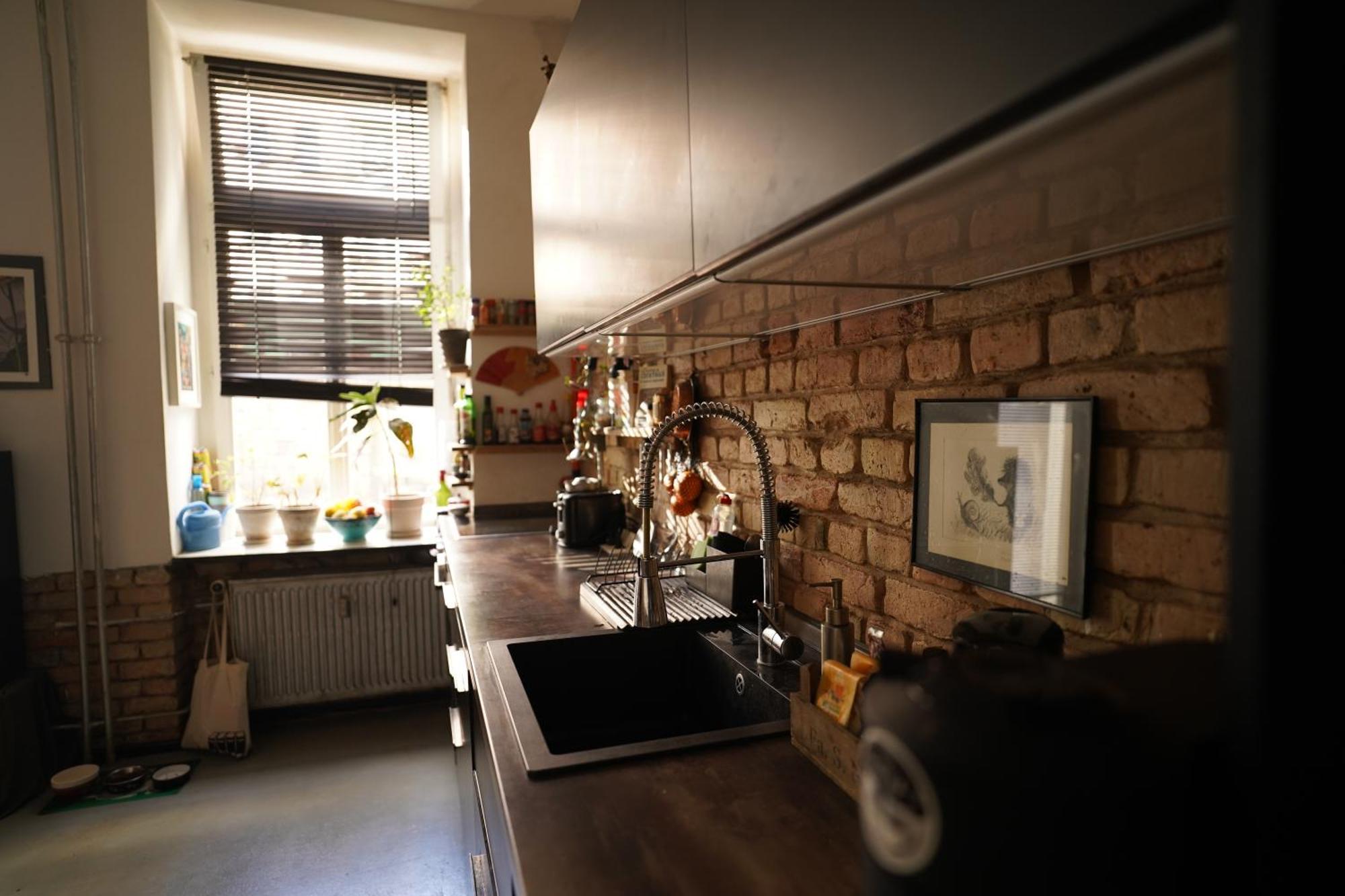 Cozy And Quiet Loft With Private Garden In A Lively Neighbourhood Berlijn